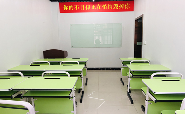 樂學教育官網淺談一下自負的藝考生該怎么教育？